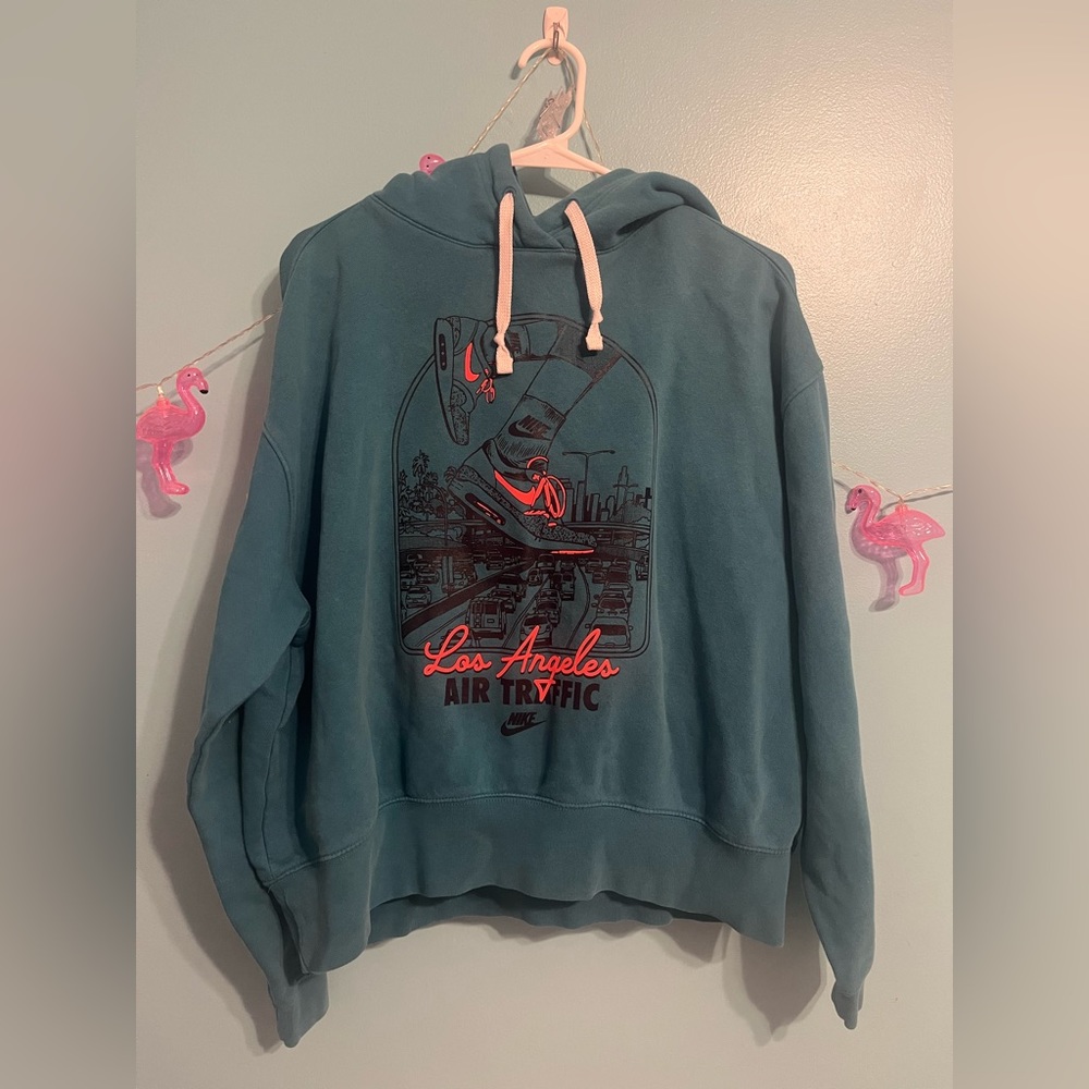 Lightly used Nike LA AIR traffic graphic hooded sweatshirt.